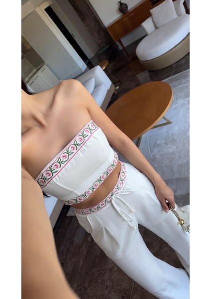 Pembe Nakışlı Crop-Pantolon Takım fırsatları