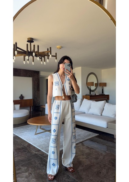 Mavi Nakışlı Keten Takım