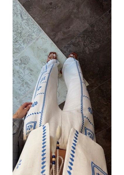 Mavi Nakışlı Keten Takım fırsatları