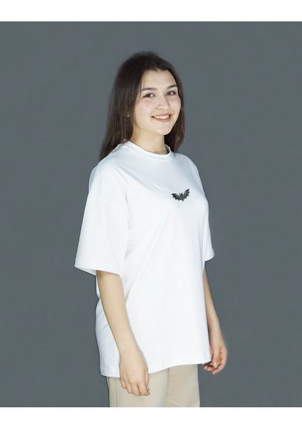 Nocturnis | Beyaz Renk Baskılı Kadın T-Shirt | Oversize modelleri