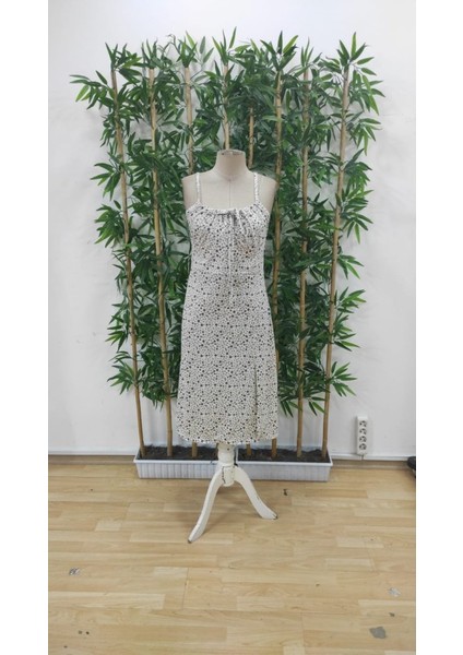 Kadın Askılı Yırtmaçlı Çiçek Desenli Midiboy Süprem Kumaş Elbise indirimleri