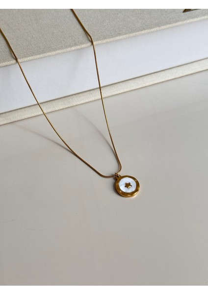 Altın Kaplama Yıldız Figürlü Minimal Kolye - Beyaz Mine Detaylı modelleri
