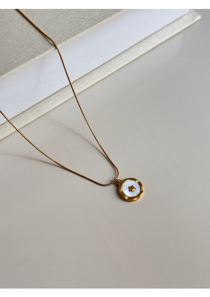 Altın Kaplama Yıldız Figürlü Minimal Kolye - Beyaz Mine Detaylı fırsatları