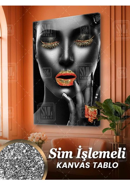 Simli Turuncu Yüzüklü Pırıltılı Afrikalı Kadın Ruj Sim Işlemeli Dikey Kanvas Tablo