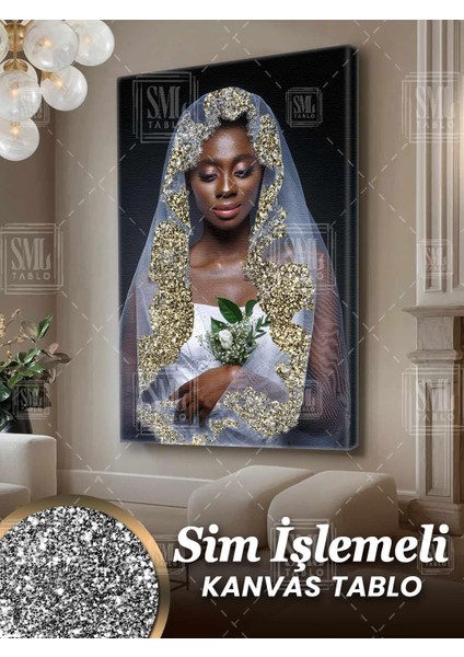 Simli Gelinlik Pırıltılı Elbiseli Afrikalı Kadın Model Sim Işlemeli Dikey Kanvas Tablo