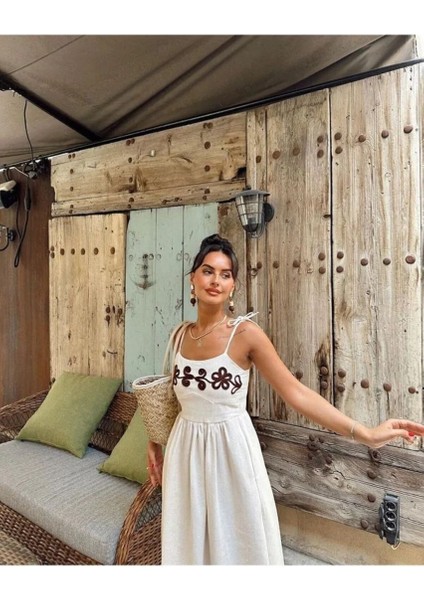 Kadın Tam Keten Astarlı Cepli Nakış Işlemeli Elbise