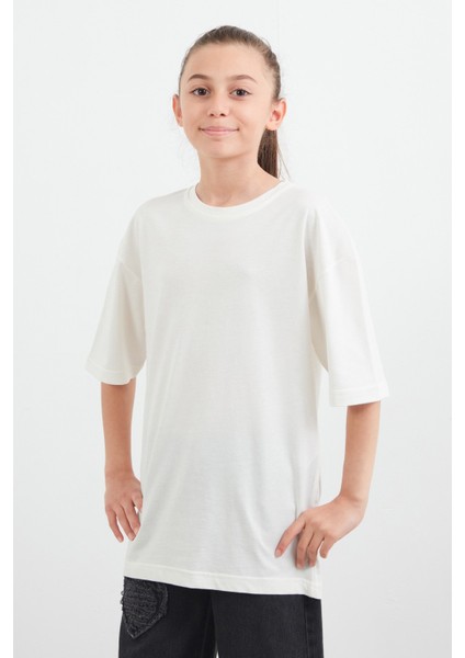 Sırtı Gül Baskılı Kız Çocuk Tişört