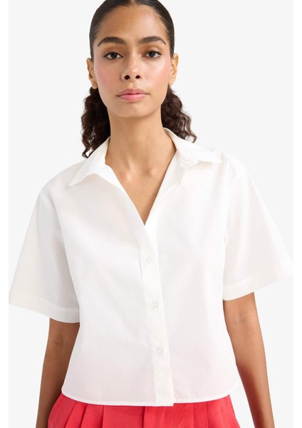 Regular Fit Poplin Kısa Kollu Beyaz Gömlek F8580AX25SM indirimleri