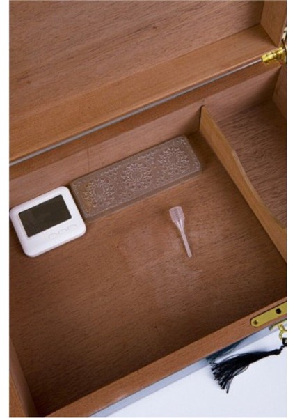 Küba Bayraklı 100’LÜ Lüks Puro Humidor - PHUM0198 modelleri