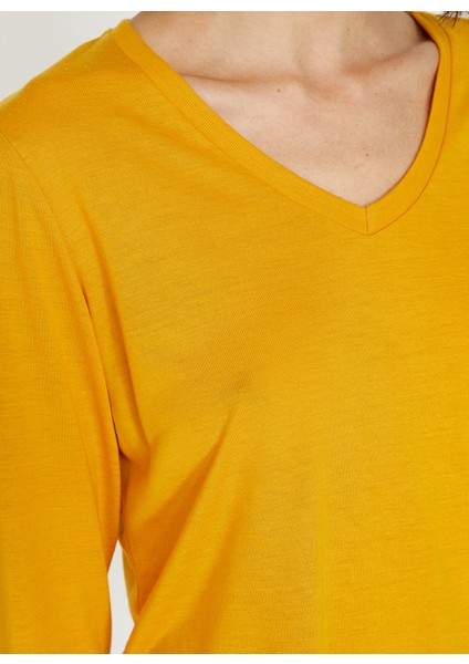 Kadın V Yaka T-Shirt
