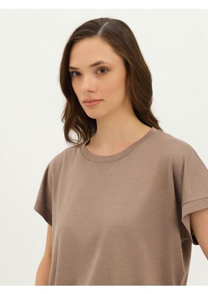 Kadın Regular Fıt Tişört-Vizon modelleri