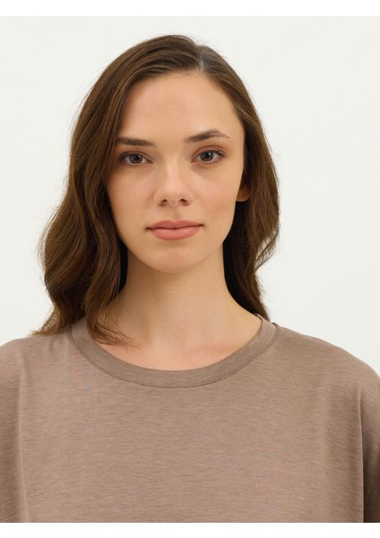 Kadın Regular Fıt Tişört-Vizon fırsatları