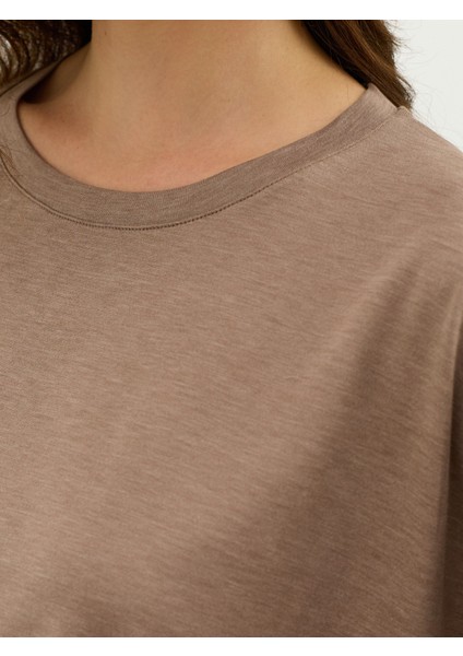 Kadın Regular Fıt Tişört-Vizon indirimleri