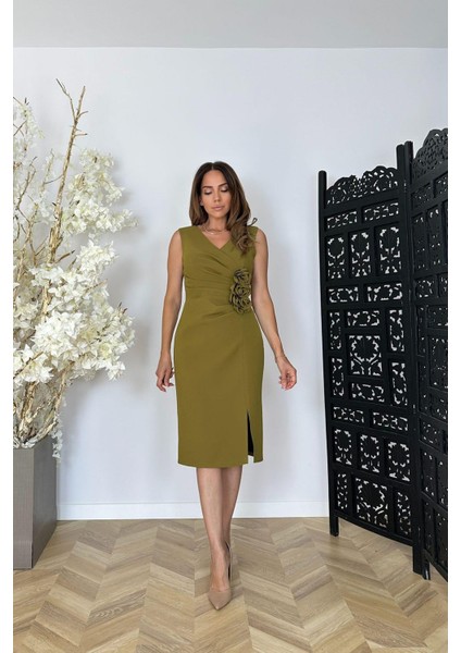 G1330 Drape ve Çiçek Detaylı V Yaka Abiye Elbise Haki