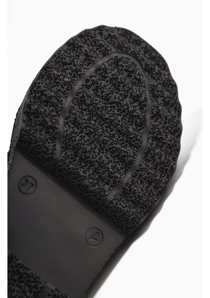 Bojan Siyah Süet Kalın Tabanlı Günlük Kadın Ayakkabı