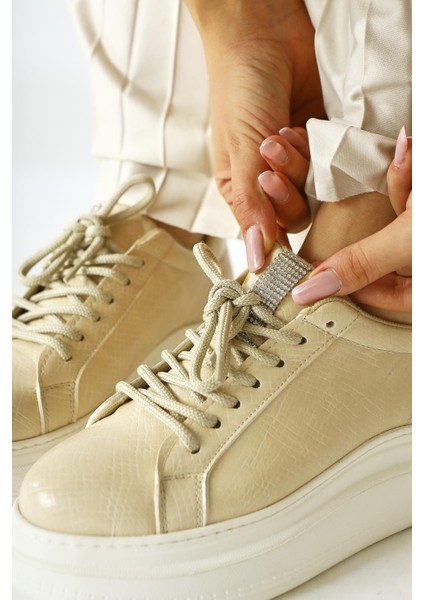 Shake Bej Taş Detaylı Sneakers (Parlak Bağcık Hediyeli) fiyatları