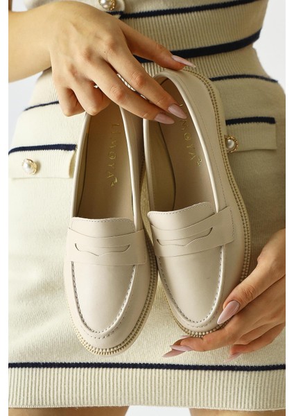 Amelina Kadın Günlük Ayakkabı Krem Renk Deri Üst ve PVC Taban ile Şık Seçim