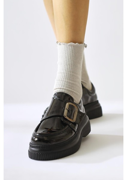 Evrim Siyah Rugan Toka Detaylı Günlük Ayakkabı modelleri