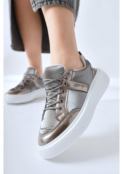 Jakleen Platin Rugan Detaylı Paraşüt Sneakers modelleri