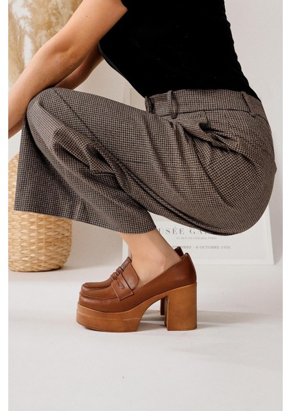 Kadın Kahverengi Topuklu Platformlu Ayakkabı Deri Malzeme ile Şık Tasarım modelleri