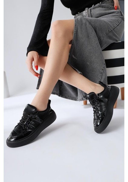 Jakleen Siyah Rugan Detaylı Paraşüt Sneakers modelleri