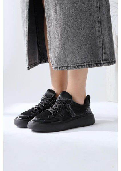 Jakleen Siyah Rugan Detaylı Paraşüt Sneakers fırsatları