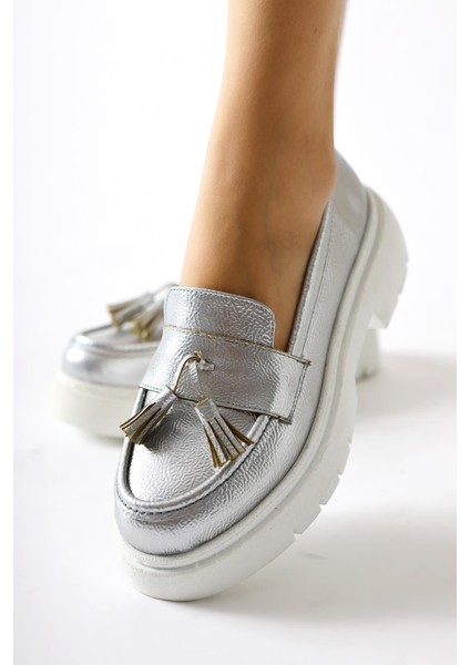 Linni Gümüş Kırışık Rugan Püsküllü Makosen Ayakkabı fiyatları