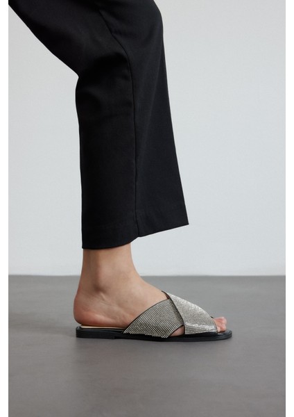 Kleopatra siyah Taşlı metalik Cilt Kadın Terlik modelleri