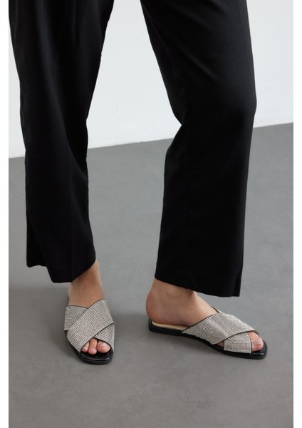 Kleopatra siyah Taşlı metalik Cilt Kadın Terlik fırsatları