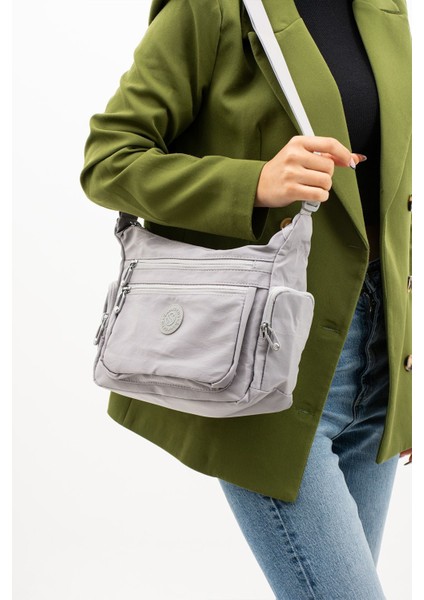 Kadın Çok Gözlü Suya Dayanıklı Paraşüt Kumaş Ayarlanabilir Çapraz Askılı Omuz Çantası indirimleri