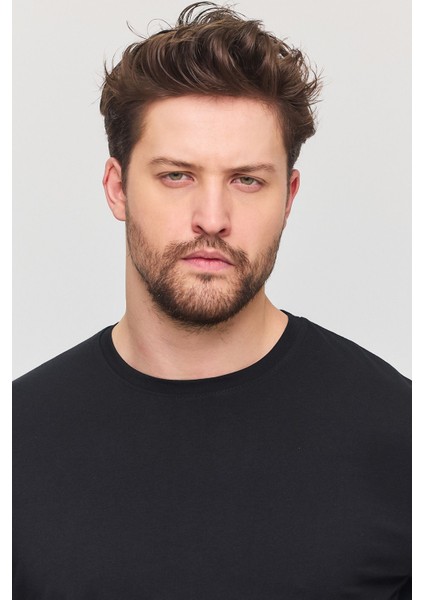 Erkek Pamuk Slim Fit Dar Kesim Bisiklet Yaka Basic Tişört
