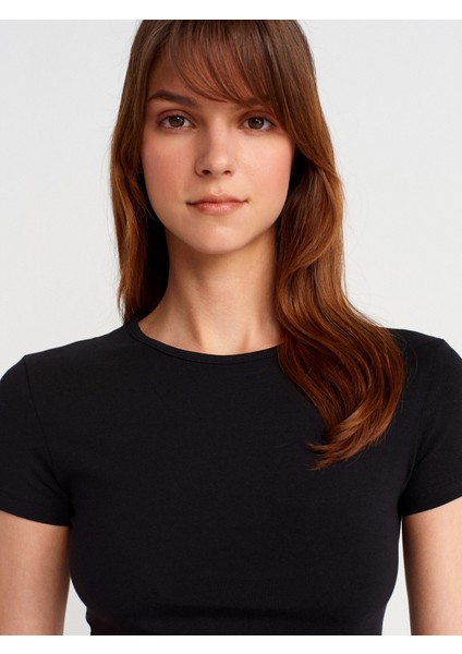 31906 Vücuda Oturan Kısa Kollu T-Shirt-Siyah modelleri