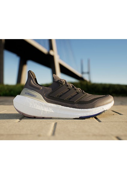 AIE3331 Adidas Ultraboost Lıght Erkek Spor Ayakkabı Siyah fiyatları