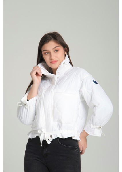 Kadın Kapitone Desenli, Kuşaklı ve Çift Cepli Spor Kısa Şişme Mont 8828 modelleri