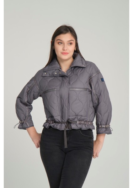 Kadın Kapitone Desenli, Kuşaklı ve Çift Cepli Spor Kısa Şişme Mont 8828 modelleri