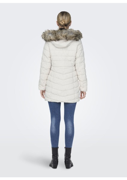 Kadın Mont Ekru 15183994 Onlnewellan Quilted Hood Fur Coat fiyatları