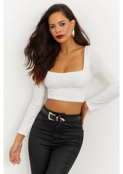 Kadın Beyaz Kare Yaka Crop Bluz CG263 fırsatları