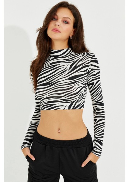 Kadın Beyaz-Siyah Sırtı Açık Zebra Desenli Crop Bluz LPP1232 indirimleri