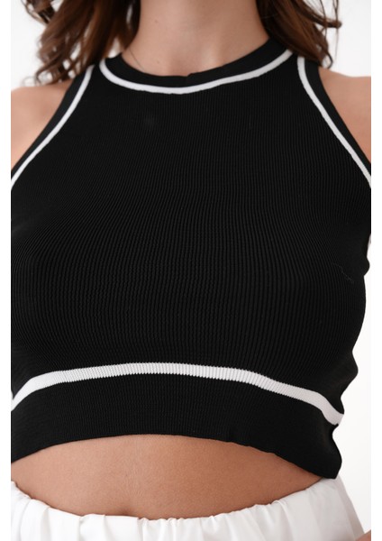 Halter Yaka Siyah Çizgi Detaylı Triko Crop Atlet fiyatları