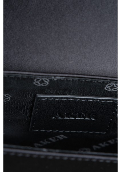 Aker El Çantası AR0092020193 fırsatları