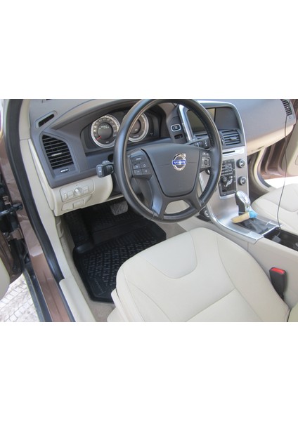 Volvo XC60 3D Siyah Havuzlu Paspas 2008 ve 2017 indirimleri