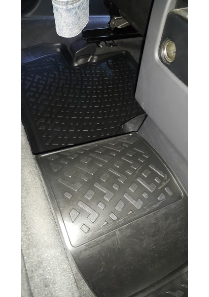 Volvo XC60 3D Siyah Havuzlu Paspas 2008 ve 2017