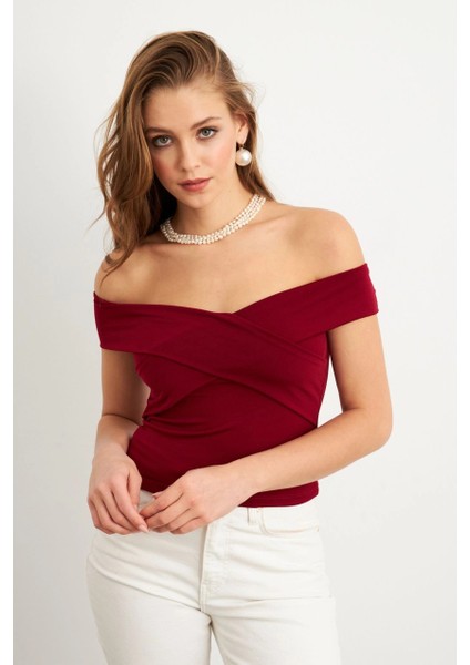 Kadın Bordo Madonna Yaka Crop Bluz VA101 fırsatları