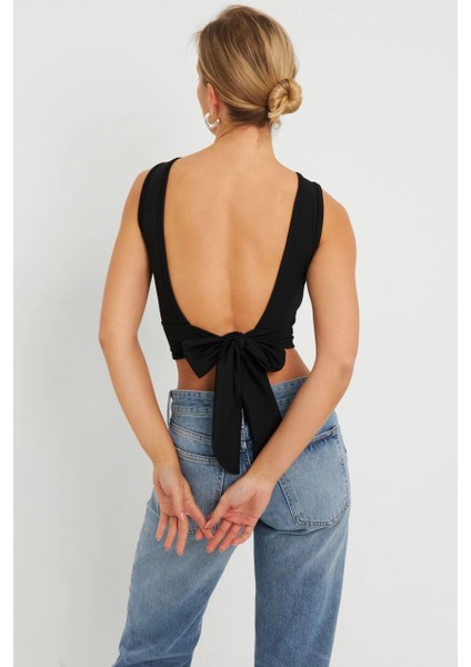 Kadın Sırt Bağlamalı Crop Bluz Siyah EY2733