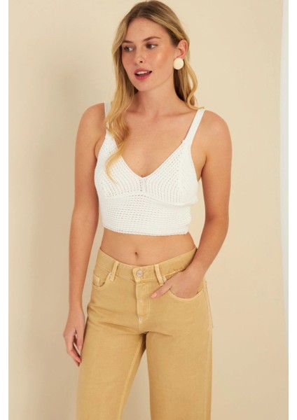 Kadın Beyaz Triko Crop Bluz KZ2507 indirimleri