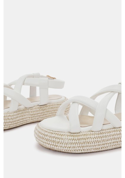 Ipa Kadın Beyaz Kordon Sandalet fiyatları