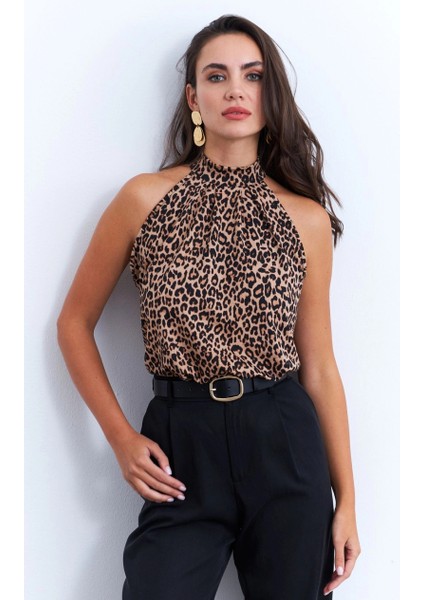 Kadın Camel-Siyah Halter Yaka Leopardesenli Bluz LPP1273