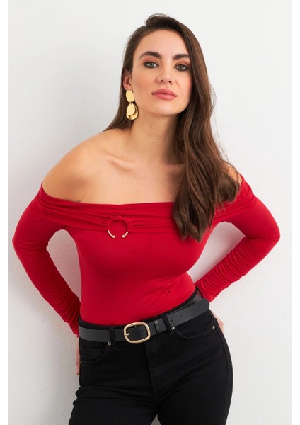 Kadın Kırmızı Halka Aksesuarlı Madonna Yaka Crop Bluz RLO3043 fiyatları
