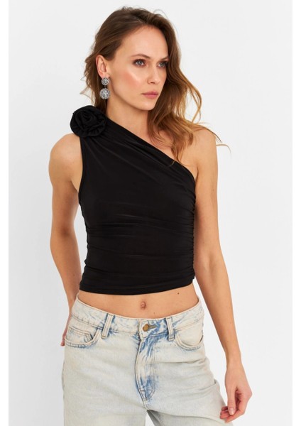 Kadın Siyah Gül Aksesuar Detaylı Crop Bluz ELT3925