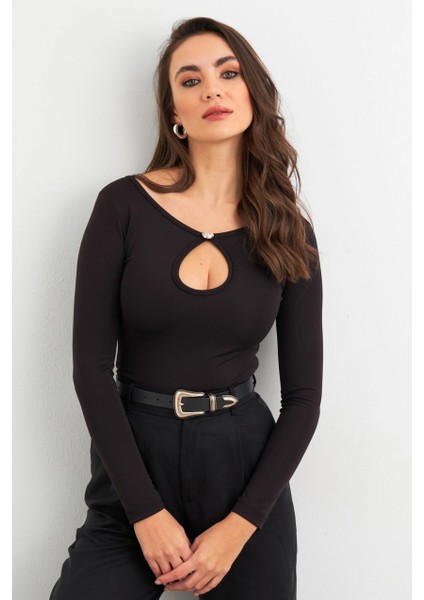 Kadın Siyah Düğme Detaylı Pencereli Bluz EY3026 modelleri